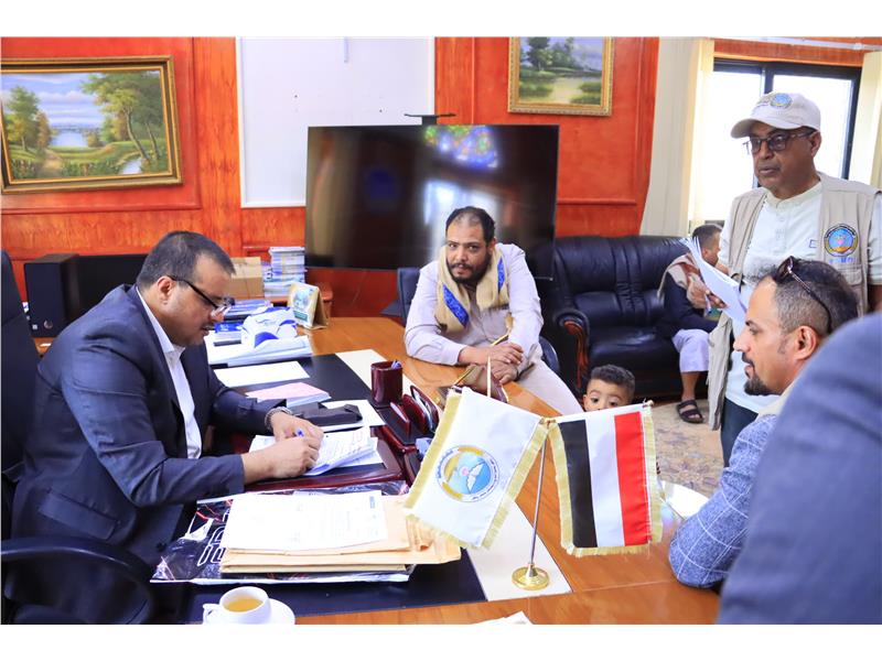 مدير عام هيئة المواصفات والمقاييس يلتقي التجار والمصنعين باليوم المفتوح
