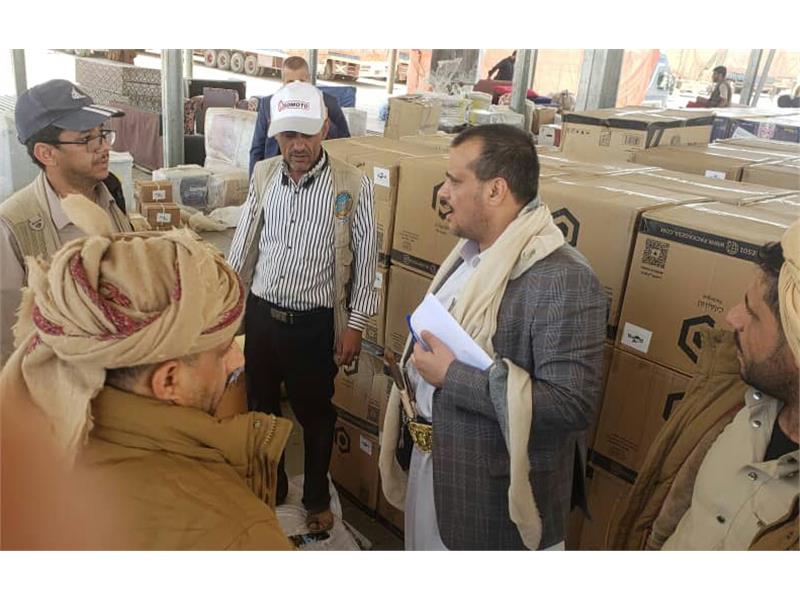  مدير عام هيئة المواصفات والمقاييس يطلع على سير العمل بمركز نهم الرقابي 