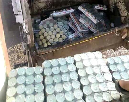 ضبطت واتلفت الهيئة اليمنية للمواصفات والمقاييس وضبط الجودة بمركز رقابة ذمار 656 كرتون فول مدمس.