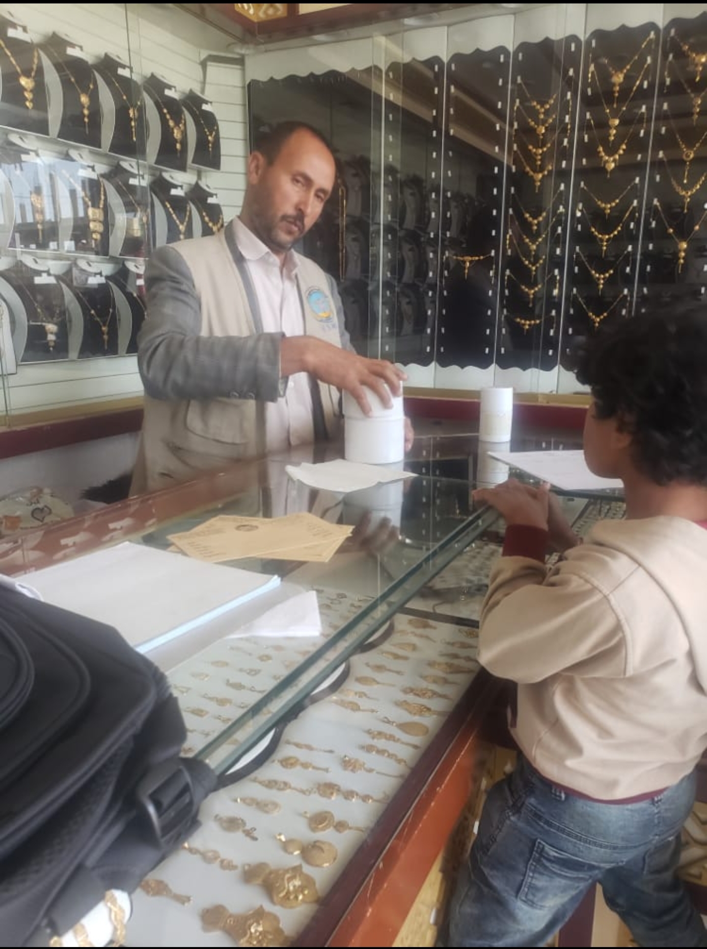 نفذ فرع الهيئة بمحافظة عمران نزول ميداني للرقابة على محلات الصاغة